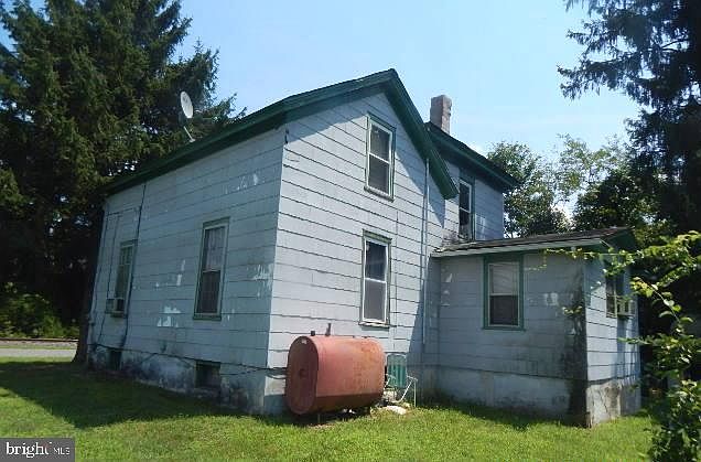 2nd image of 193 Railroad Ave