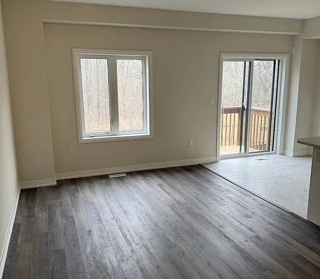 660 Colborne St W #13 — Photo 14