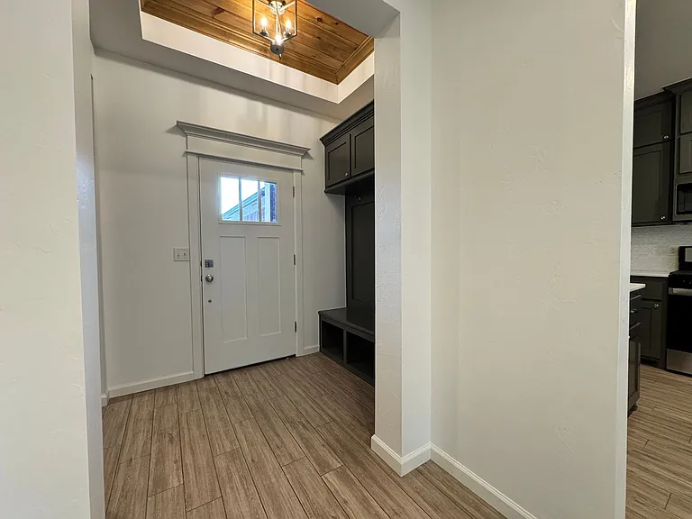 1113 Magnolia Dr — Photo 4