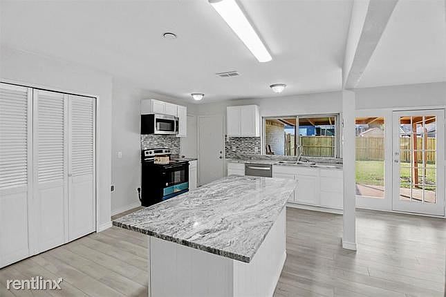 1st image of 313R Birchwood Dr