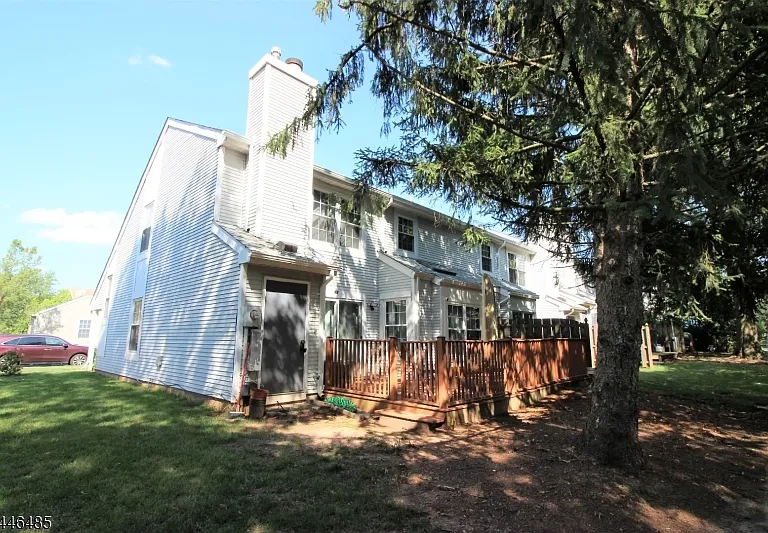 83 Winchester Way — Photo 22