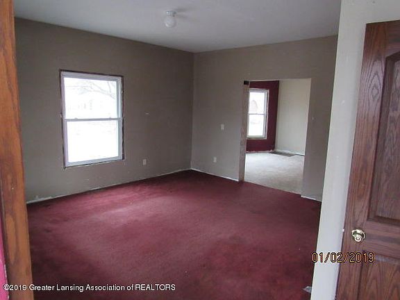 5th image of 213 E Pine St