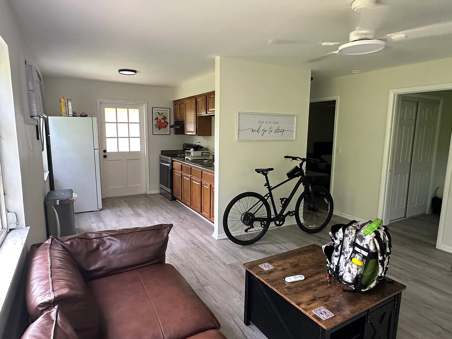2 bed, 700 sqft, $1,895 — Photo 2