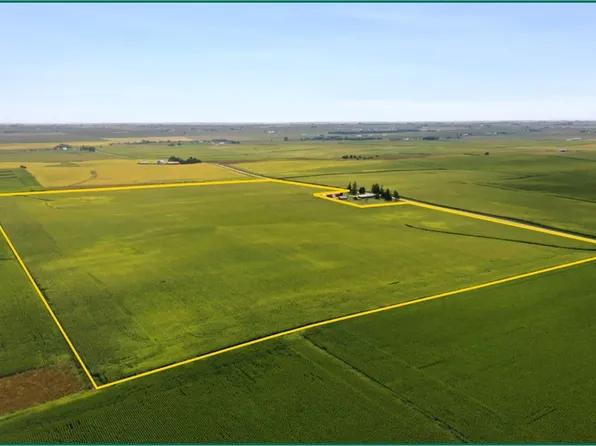 212th Ave, Delhi, IA 52223