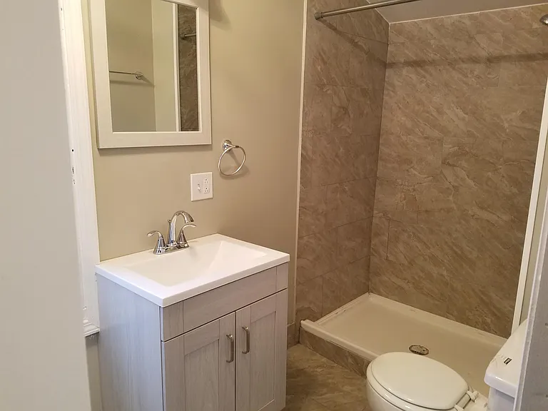 4203 Archwood Ave #UP — Photo 9