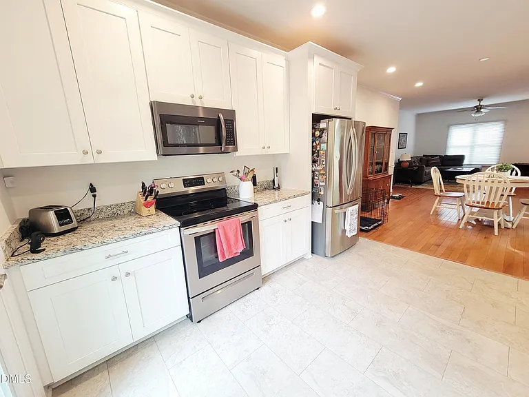 207 Danforth Dr — Photo 15