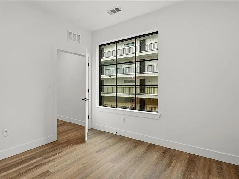 4315 S Congress Ave #312 — Photo 27