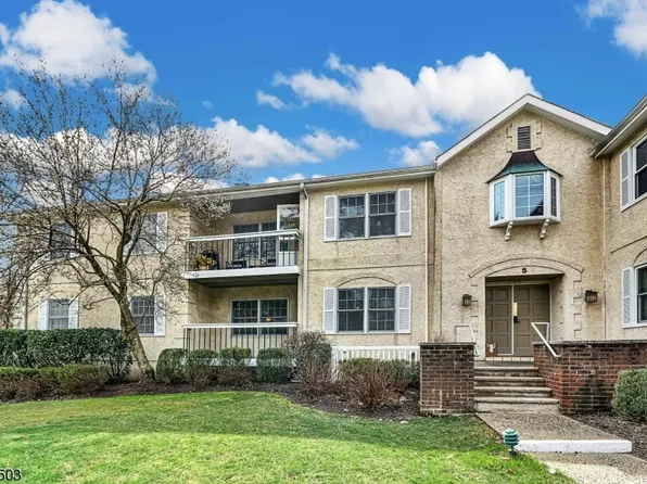 5 Heritage Dr #I, Chatham Twp., NJ 07928