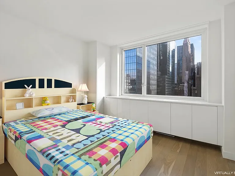 430 W 34th St #8CD — Photo 4