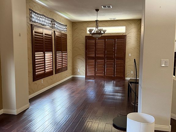 4th image of 8921 Lansberry Ct