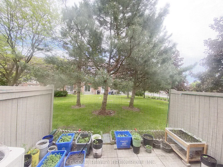 888 Scollard Ct — Photo 23