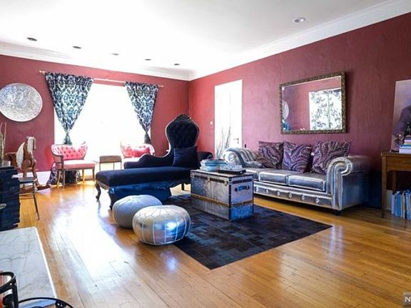 5th image of 100 Edgewood Ave