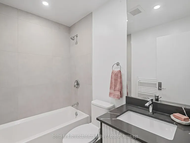 1340 Avenue Rd #B — Photo 7