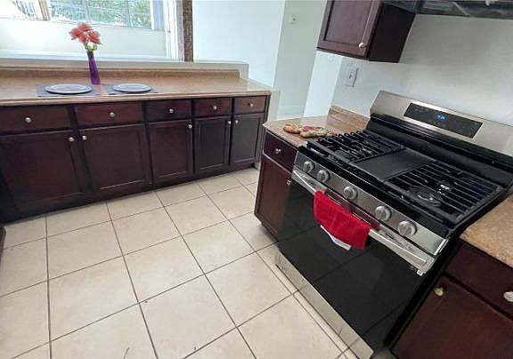 3rd image of 2171 NE 170th St #200