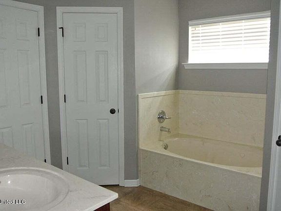 4th image of 2686 Russum Dr