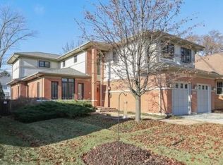 664 S Berkley Ave, Elmhurst, IL