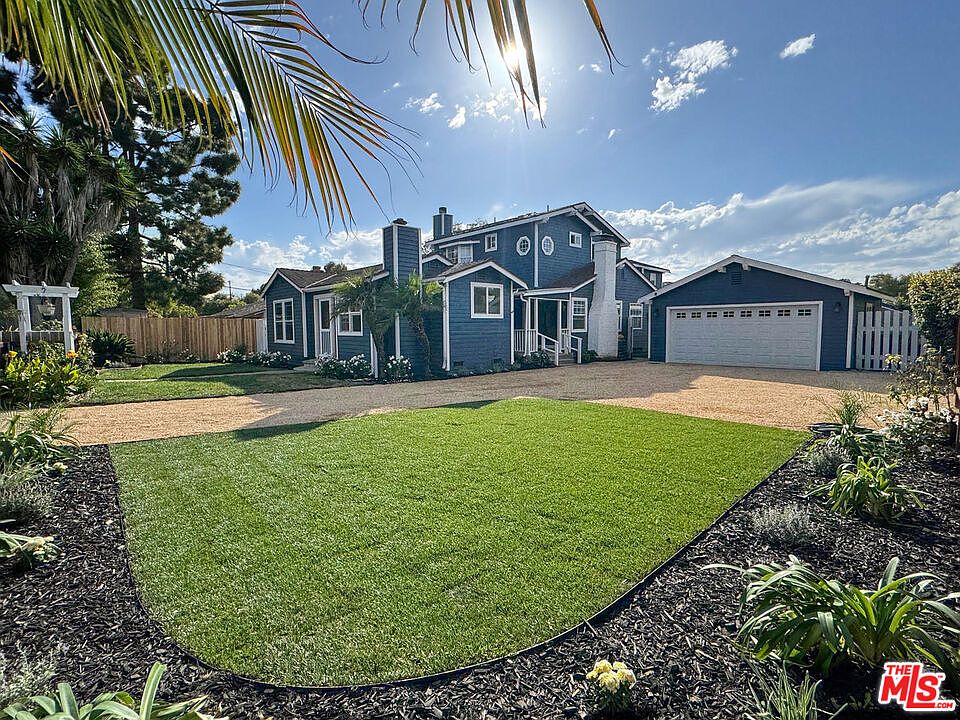 1st image of 305 Mesa Ln