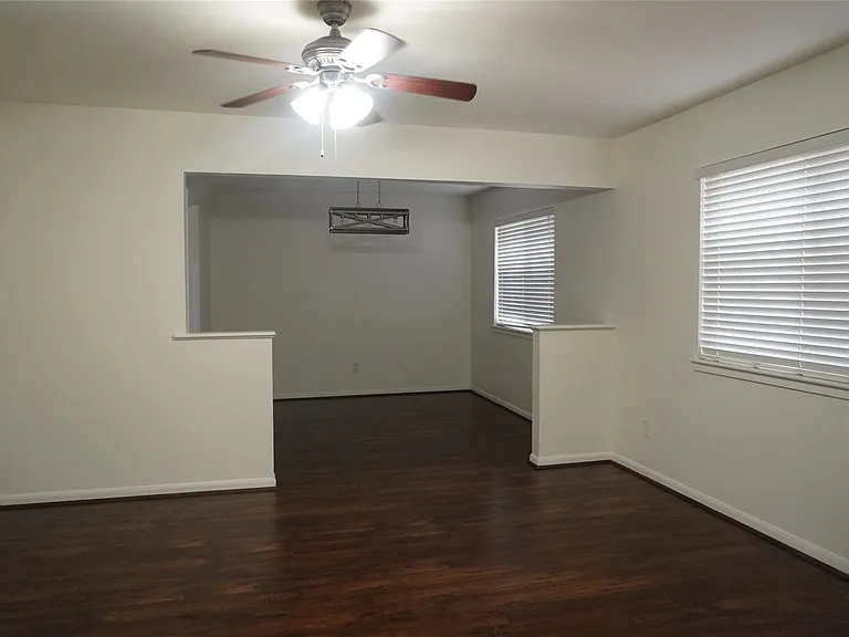 10703 Wickersham Ln — Photo 17