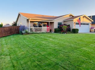 1002 Ellen Ln, Zillah, WA 98953