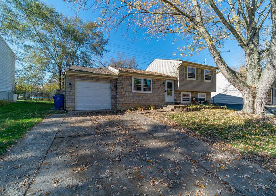 1st image of 2383 Warfield Dr
