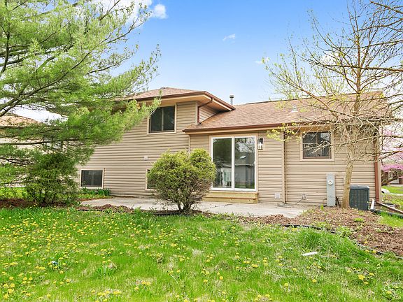 3rd image of 4948 Arquilla Dr