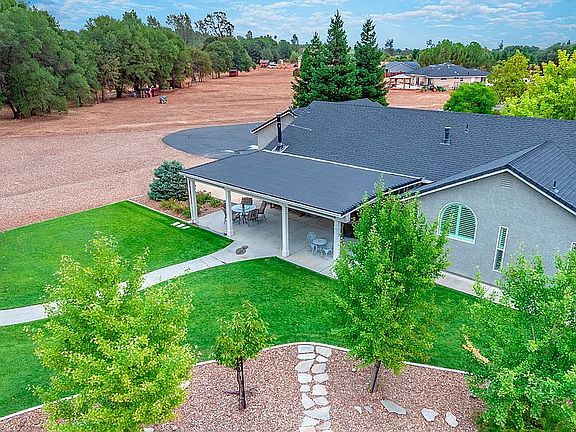 4th image of 17324 Marianas Way