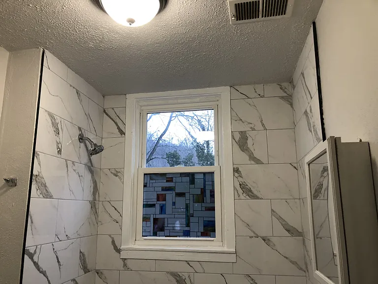 516 Center Ave #2 — Photo 7