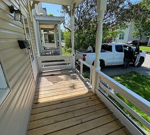 3rd image of 557 E Epworth Ave