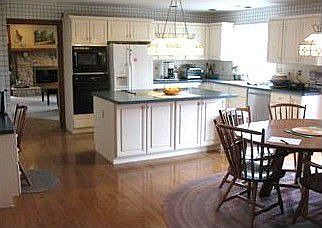 3rd image of 4750 Essex Dr