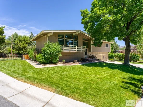 12060 Mahogany Cir, Reno, NV 89511