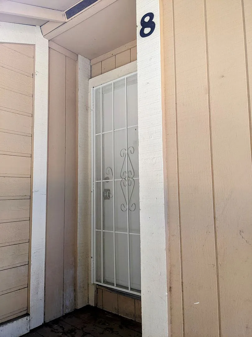 237a — Photo 4