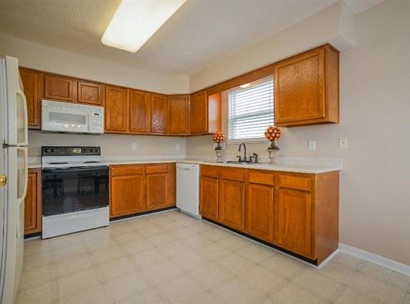 2nd image of 4430 Pond Meadows Ct