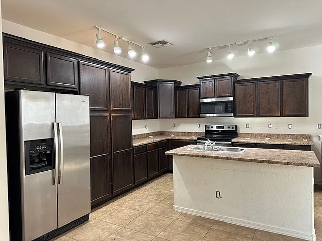 7509 S 27th Pl — Photo 10