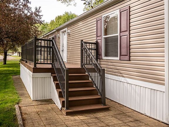 2nd image of 3752 N Hermitage Rd #184