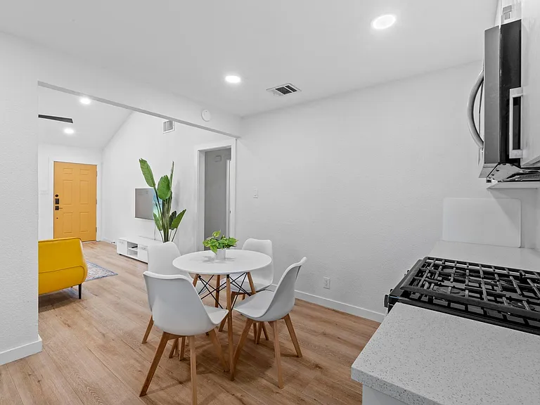 10601 Macmora Rd #B — Photo 12