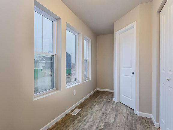 2nd image of 2831 Ardella Ct