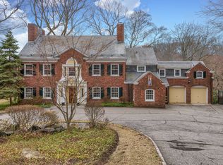 400 Beechmont Dr, New Rochelle, NY 10804