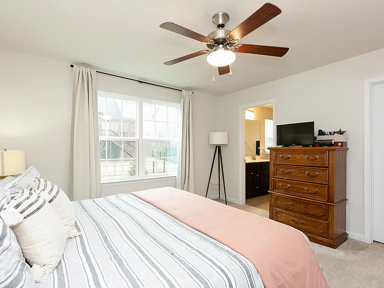 2106 Morton Dr — Photo 8