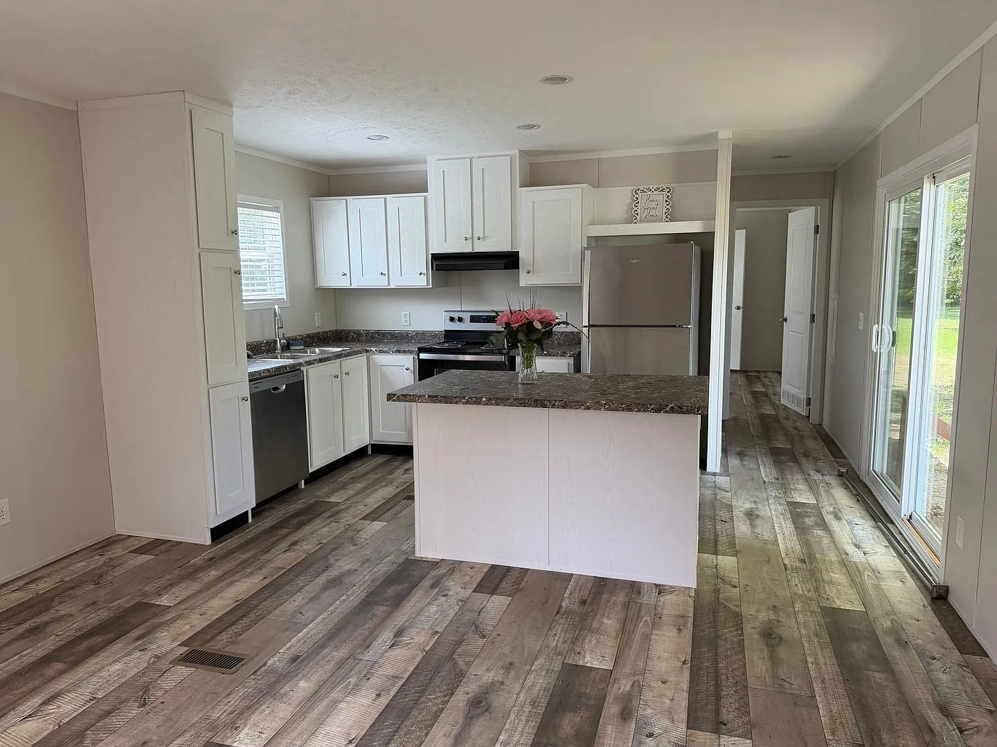 11279 N Keith Rd — Photo 3