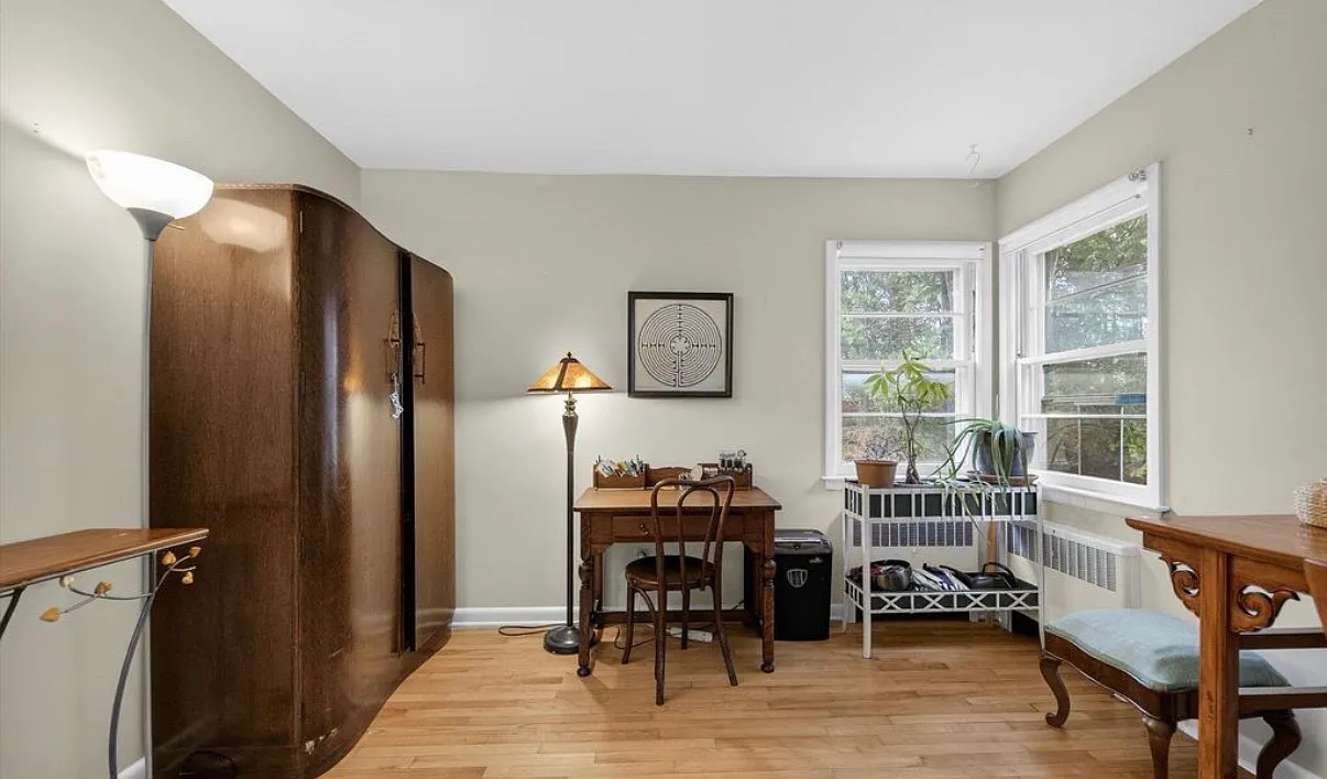 4 bed, 1706 sqft, $4,675 — Photo 4