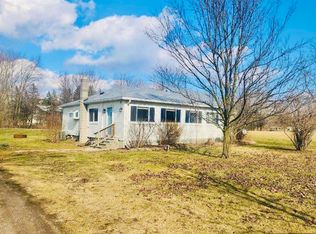 6582 Shea Rd, Cottrellville, MI 48039