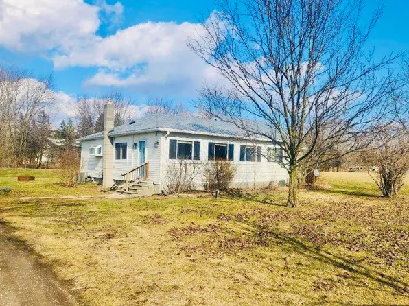 6582 Shea Rd, Cottrellville, MI 48039
