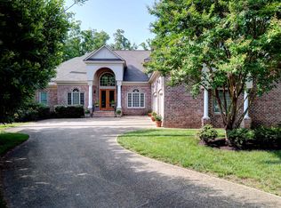 2861 Bennetts Pond Rd, Williamsburg, VA 23185