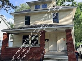 719 Delaware St SE, Grand Rapids, MI