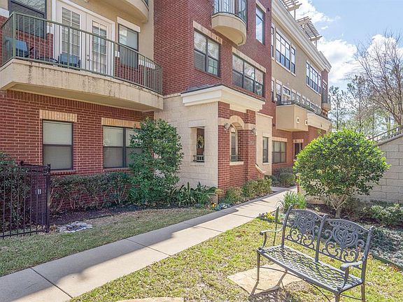 3rd image of 1205 Beaconsfield Ln APT 304
