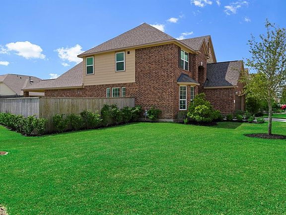4th image of 15611 Kensington Bluff Dr