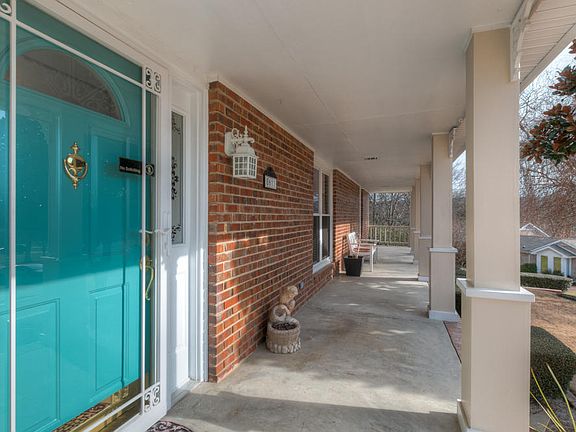5th image of 8611 Horseshoe Bend Ln