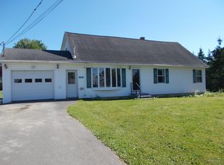 15 Woodman St, Washburn, ME 04786