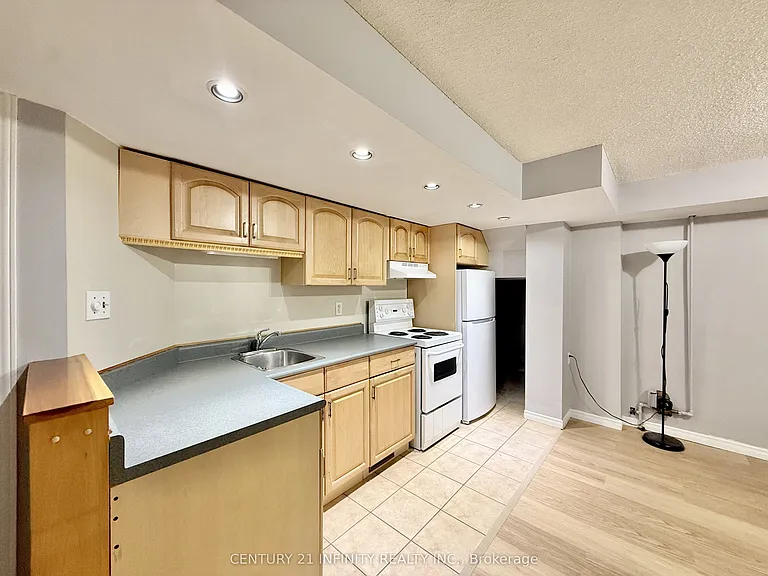 979 Redbird Cres #BASEMENT — Photo 5
