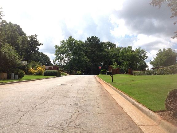5th image of 1800 Hickory Lake Dr